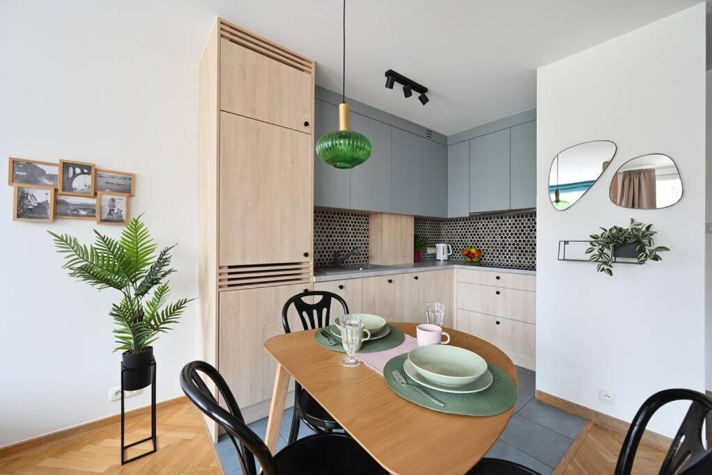 Powisle Solec Centre! Private Parking Apartment Warschau