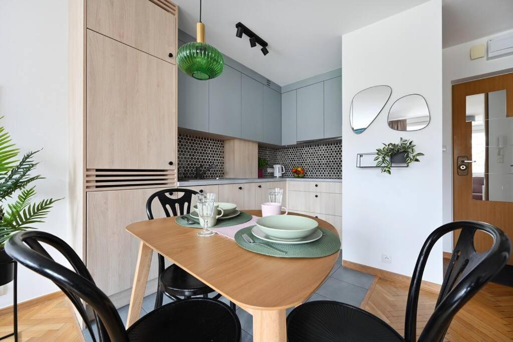 Powisle Solec Centre! Private Parking Apartment *